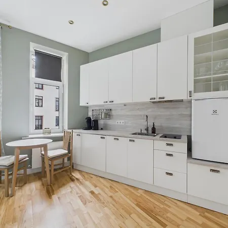 Affordable Centre Next To Jrt