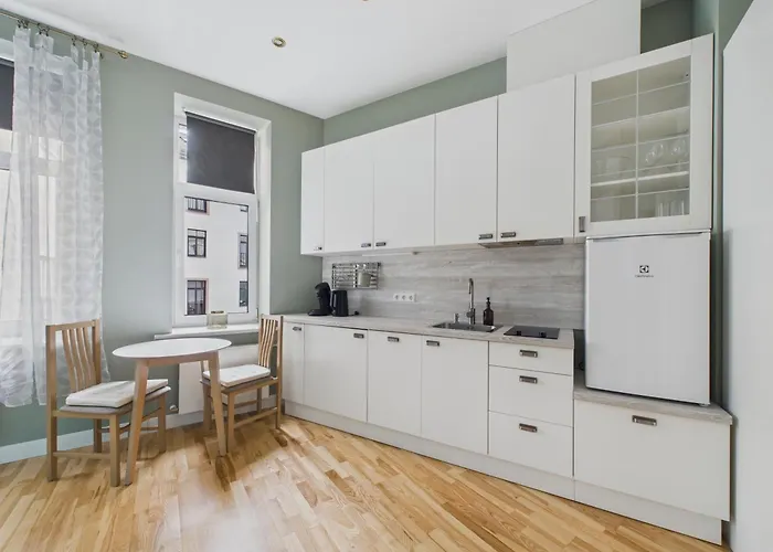 Affordable Centre Next To Jrt