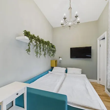 Affordable Centre Next To Jrt Apartman *